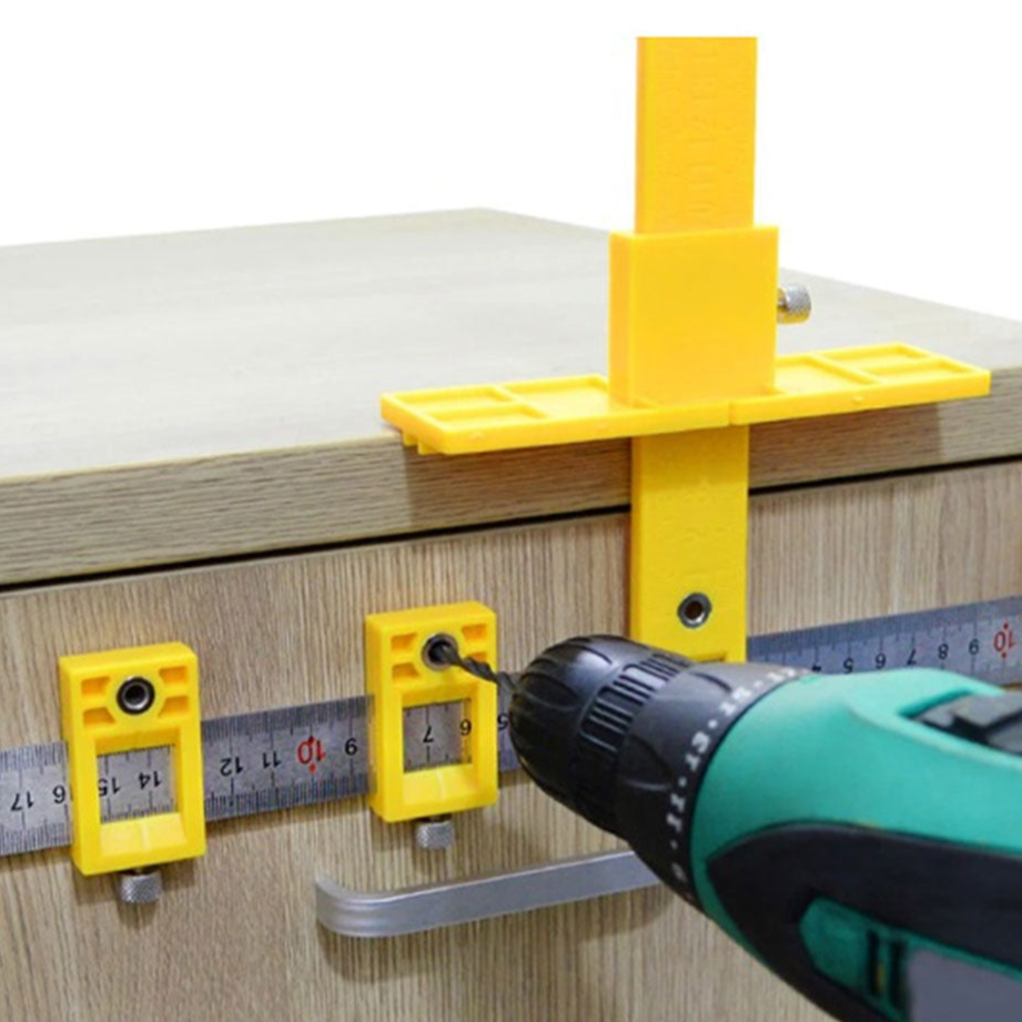 Sablon de centrare a gaurilor, Zola®, cu rigla, 40x30 cm, galben Sablon de centrare a gaurilor, Zola®, cu rigla, 40x30 cm, galben